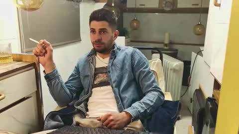 independent model online show from March 19, 2026, 7:07 pm