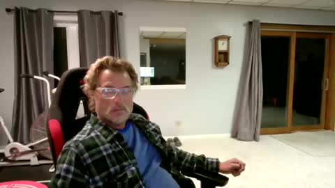Snapshot of foodforcatfists chatting on May 21, 2026, 5:03 am foodforcatfists online show from May 21, 2026, 5:03 am