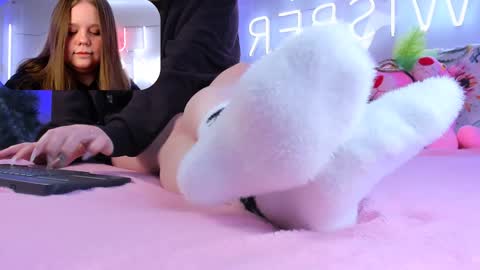 Molly online show from January 10, 2025, 5:13 pm