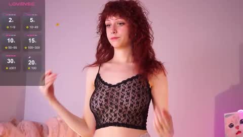 Snapshot of forestfa1ry chatting on December 16, 2025, 6:07 am Kira online show from December 16, 2025, 6:07 am