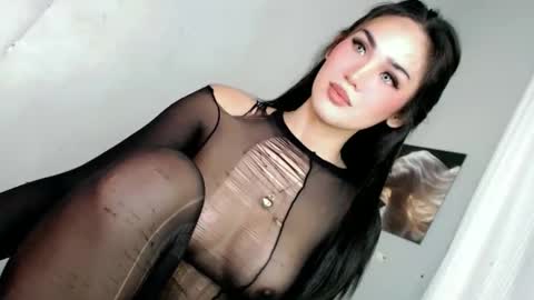 KHATRINA STACIE MARIE online show from February 26, 2026, 9:36 pm