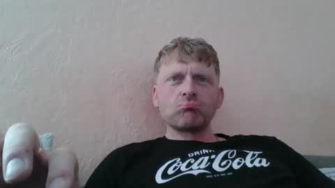 Snapshot of forgotten_lover chatting on September 19, 2025, 9:11 am forgotten_lover online show from September 19, 2025, 9:11 am