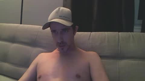 fouraide42 online show from February 11, 2025, 9:42 am