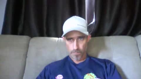 fouraide42 online show from December 21, 2025, 6:37 pm