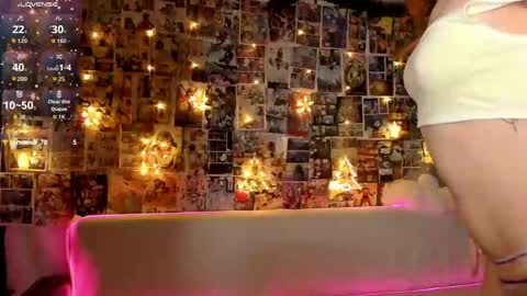 Snapshot of fox_lisaaa chatting on January 16, 2026, 6:45 pm Lisa online show from January 16, 2026, 6:45 pm