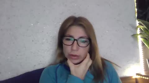 Snapshot of fox_red_lady7 chatting on February 8, 2025, 11:44 am fox_red_lady7 online show from February 8, 2025, 11:44 am