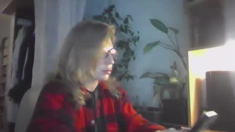 Snapshot of fox_red_lady7 chatting on March 2, 2025, 3:37 pm fox_red_lady7 online show from March 2, 2025, 3:37 pm