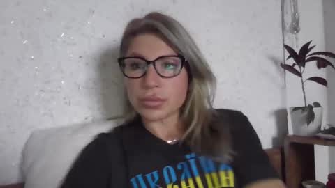 fox_red_lady7 online show from January 10, 2026, 12:51 pm