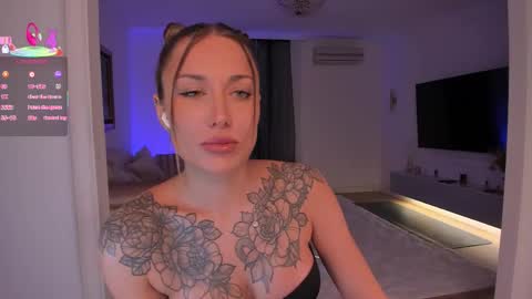 Snapshot of foxe_sailey chatting on December 5, 2025, 10:02 am Fox love you online show from December 5, 2025, 10:02 am