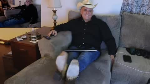 Snapshot of foxhunt99 chatting on February 27, 2025, 3:58 am Hunter online show from February 27, 2025, 3:58 am