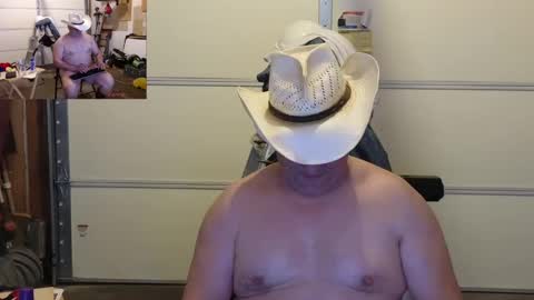 Snapshot of foxhunt99 chatting on March 2, 2025, 6:05 am Hunter online show from March 2, 2025, 6:05 am