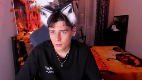 Foxicfu online show from October 12, 2025, 7:24 pm