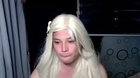 Snapshot of foxli_xx chatting on November 11, 2025, 7:30 am KITTY online show from November 11, 2025, 7:30 am