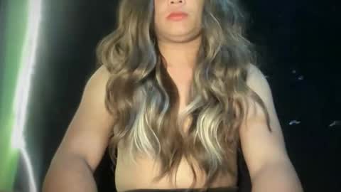 Snapshot of foxli_xx chatting on December 5, 2025, 4:25 pm KITTY online show from December 5, 2025, 4:25 pm