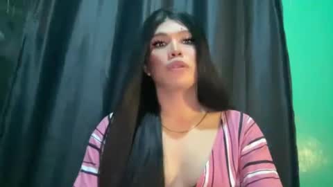 Snapshot of foxli_xx chatting on May 18, 2026, 12:11 pm KITTY online show from May 18, 2026, 12:11 pm