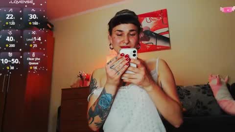 Snapshot of foxrinehelen chatting on February 28, 2025, 6:09 pm Helen - My streams are Monday - Friday at 8 AM NY time online show from February 28, 2025, 6:09 pm