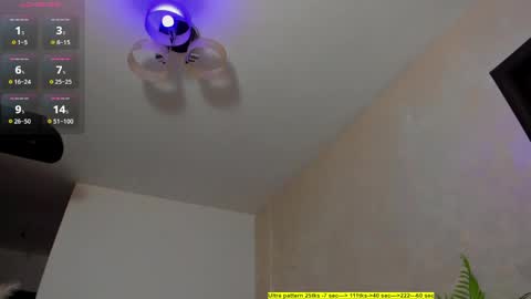Snapshot of foxx_giirl chatting on April 18, 2026, 5:44 am Foxx online show from April 18, 2026, 5:44 am