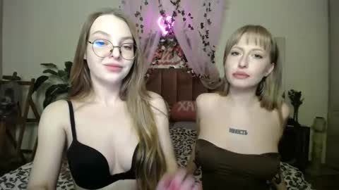 foxxialice online show from February 27, 2026, 5:13 pm