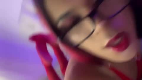 Snapshot of foxxy_angel chatting on May 30, 2026, 8:06 pm Santi online show from May 30, 2026, 8:06 pm