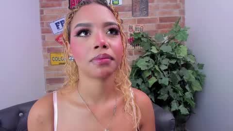 Snapshot of foxy__karla chatting on May 28, 2026, 6:38 pm Karla online show from May 28, 2026, 6:38 pm