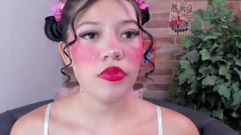 Snapshot of foxy_loren chatting on June 20, 2026, 11:02 am Loren online show from June 20, 2026, 11:02 am