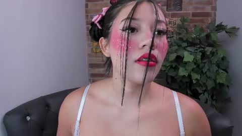 Snapshot of foxy_loren chatting on July 2, 2026, 11:05 am Loren online show from July 2, 2026, 11:05 am