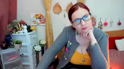 Snapshot of foxydesiree chatting on December 18, 2024, 1:56 pm foxydesiree online show from December 18, 2024, 1:56 pm