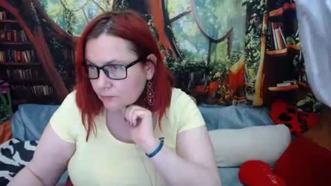 foxydesiree online show from May 21, 2026, 7:43 pm