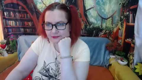 Snapshot of foxydesiree chatting on June 8, 2026, 3:01 pm foxydesiree online show from June 8, 2026, 3:01 pm
