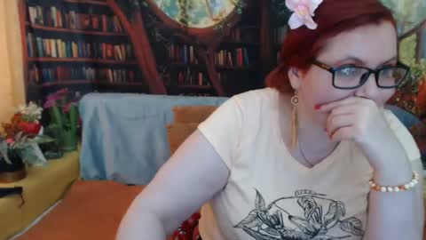 Snapshot of foxydesiree chatting on June 18, 2026, 5:17 pm foxydesiree online show from June 18, 2026, 5:17 pm