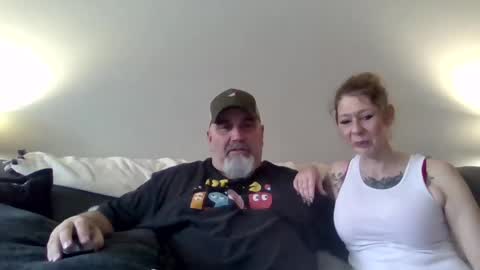 foxyfang online show from January 10, 2025, 7:11 pm