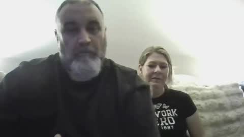 foxyfang online show from February 24, 2025, 4:05 am