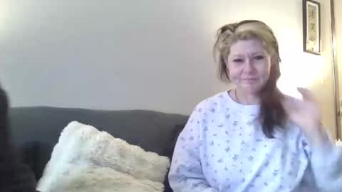 foxyfang online show from February 2, 2026, 3:00 pm