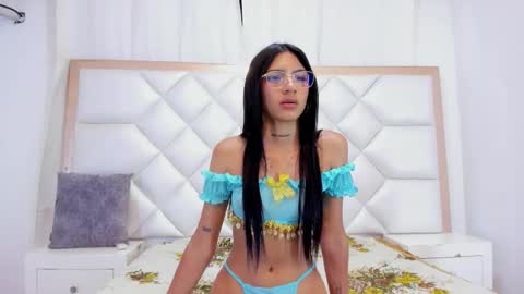 Snapshot of foxyhillx chatting on October 26, 2025, 7:20 pm foxyhillx online show from October 26, 2025, 7:20 pm