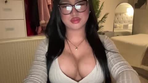 Snapshot of foxyluscious chatting on March 7, 2025, 11:16 pm Ms Celeste Anne online show from March 7, 2025, 11:16 pm