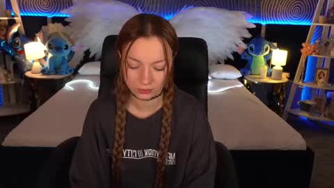 Maya online show from November 26, 2025, 2:07 pm