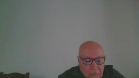 Snapshot of fra94 chatting on April 12, 2026, 2:00 pm fra94 online show from April 12, 2026, 2:00 pm