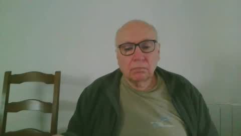Snapshot of fra94 chatting on May 12, 2026, 3:09 pm fra94 online show from May 12, 2026, 3:09 pm