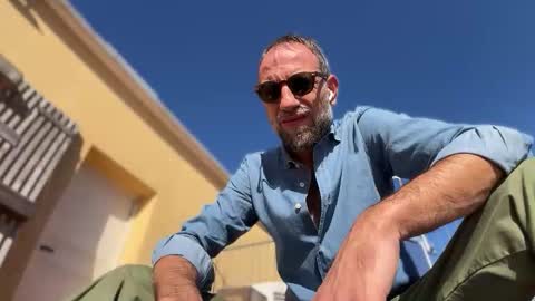 Snapshot of fra___ chatting on October 27, 2025, 8:51 am fra___ online show from October 27, 2025, 8:51 am