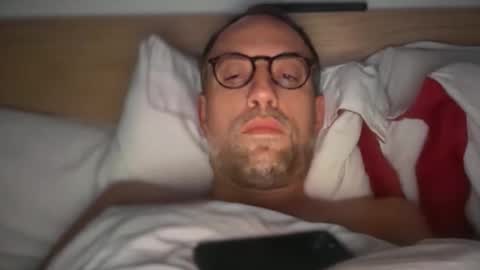 Snapshot of fra___ chatting on November 11, 2025, 10:04 am fra___ online show from November 11, 2025, 10:04 am