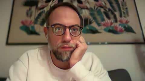 Snapshot of fra___ chatting on December 15, 2025, 11:53 pm fra___ online show from December 15, 2025, 11:53 pm