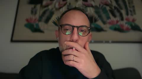 Snapshot of fra___ chatting on December 18, 2025, 1:44 am fra___ online show from December 18, 2025, 1:44 am