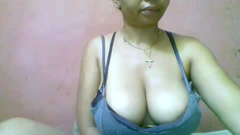 fracisca2204 online show from November 14, 2025, 7:12 pm