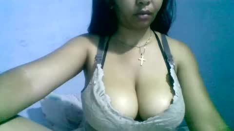 fracisca2204 online show from November 30, 2025, 6:34 pm