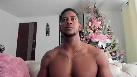 Snapshot of fraiderbrown chatting on December 12, 2024, 1:39 pm IM FRAIDER online show from December 12, 2024, 1:39 pm