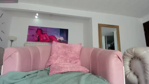 Snapshot of fraiderbrown chatting on January 15, 2025, 9:20 pm IM FRAIDER online show from January 15, 2025, 9:20 pm