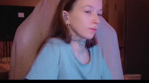 Snapshot of fran_bow chatting on February 6, 2026, 9:18 pm fran_bow online show from February 6, 2026, 9:18 pm