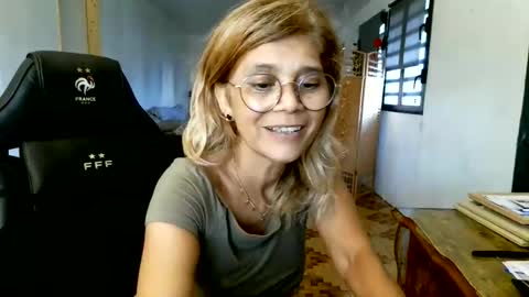 francelune online show from March 18, 2026, 1:47 pm