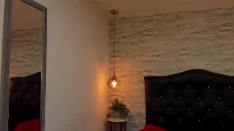 Snapshot of francesca_bbw chatting on February 1, 2026, 2:32 am online show from February 1, 2026, 2:32 am