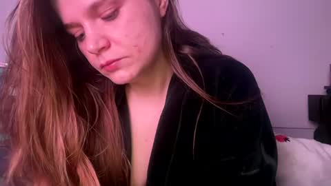 Snapshot of francescafey chatting on November 25, 2025, 6:35 am francescafey online show from November 25, 2025, 6:35 am